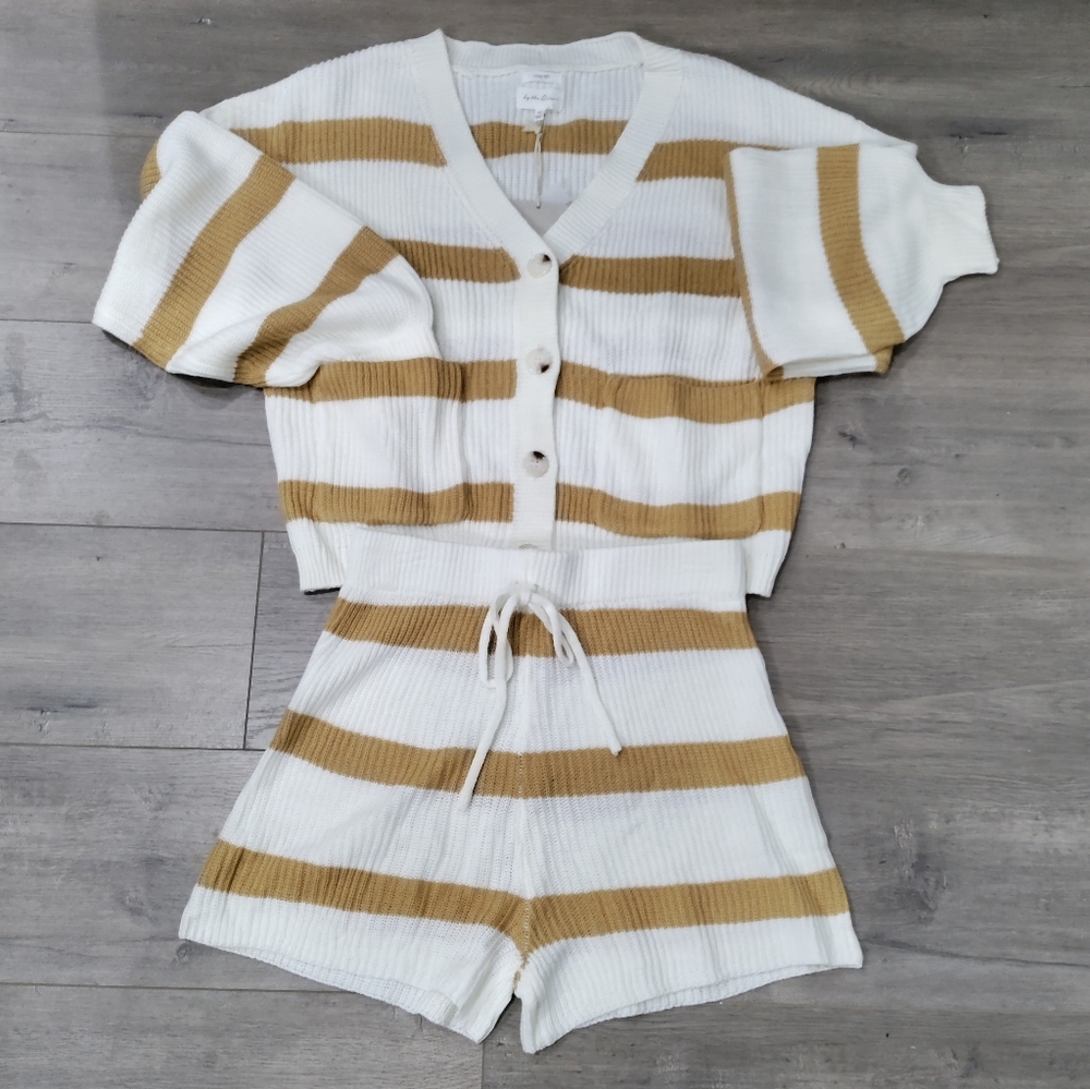 NWT Cozy Life 2pc.Tan and off white striped Knit women's lounge set size…